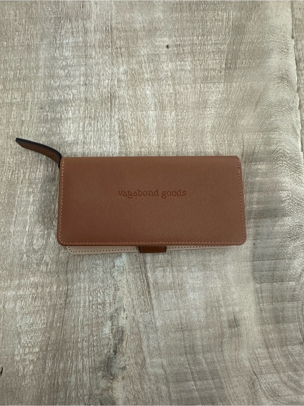 Vagabond Goods Brown Leaf Cutout Wallet | “Sea La Vie” Embossing - Picture 16 of 16